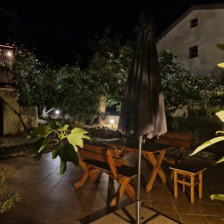 Apartments Villa Temer Pinezići Kültér fotó