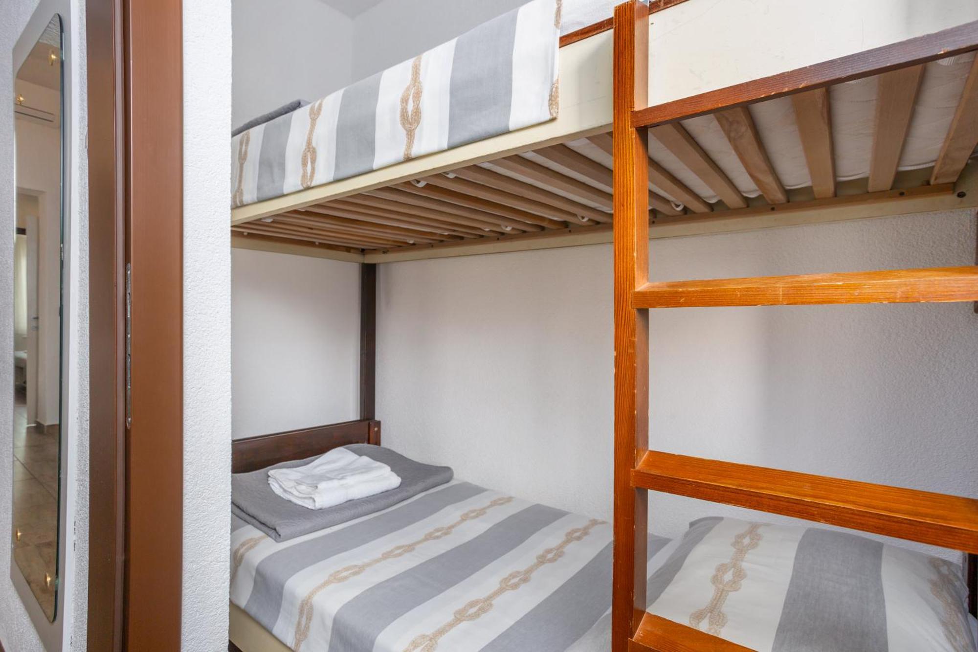 Apartments Villa Temer Pinezići Kültér fotó