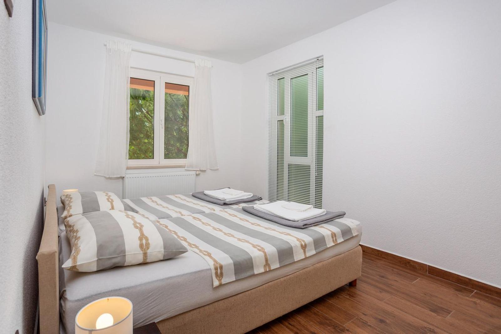 Apartments Villa Temer Pinezići Kültér fotó